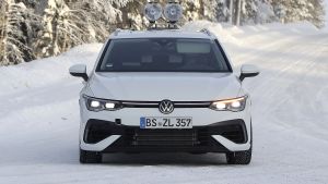 Volkswagen Golf R Estate - front spy
