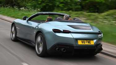 Ferrari Roma Spider - rear tracking