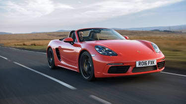 Porsche 718 Boxster front tracking