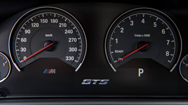 BMW M4 GTS - instruments