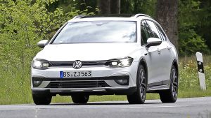 Volkswagen%20Golf%20Alltrack-2.jpg