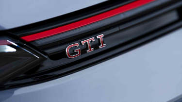 Volkswagen Golf GTI - front grille GTI badge