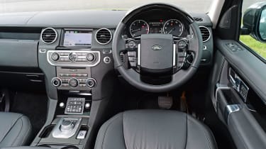 Land Rover Discovery - interior