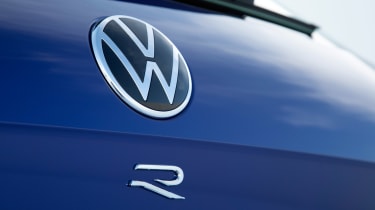 Volkswagen Touareg R - rear badge