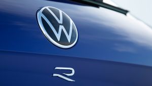 Volkswagen Touareg R - rear badge