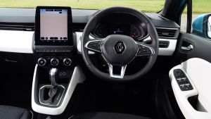 Renault%20Clio%20E-Tech%20Hybrid-19.jpg