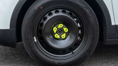 New Ford Explorer Van - front wheel