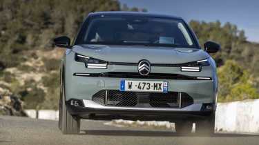 Citroen C4 - front full width