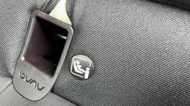 Dacia Bigster Journey hybrid 155 - isofix