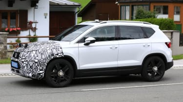 SEAT Ateca spied - side tracking