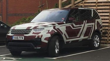 Land Rover Discovery 2017 red disguise