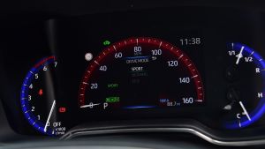 Toyota Corolla Touring - dials