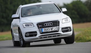 Audi SQ5 action