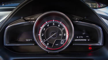 Mazda CX-3 - dials