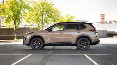 Nissan X-Trail - side static