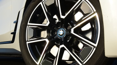 BMW i4 eDrive35 M Sport - wheel