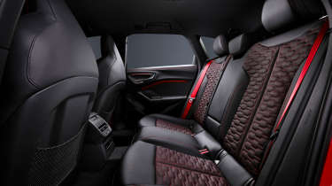 Audi RS 5 Avant - rear seats