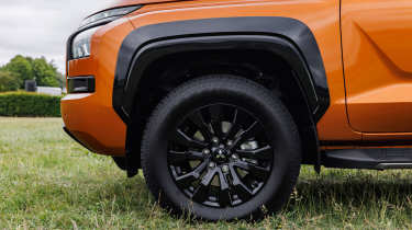 Mitsubishi L200 - wheel