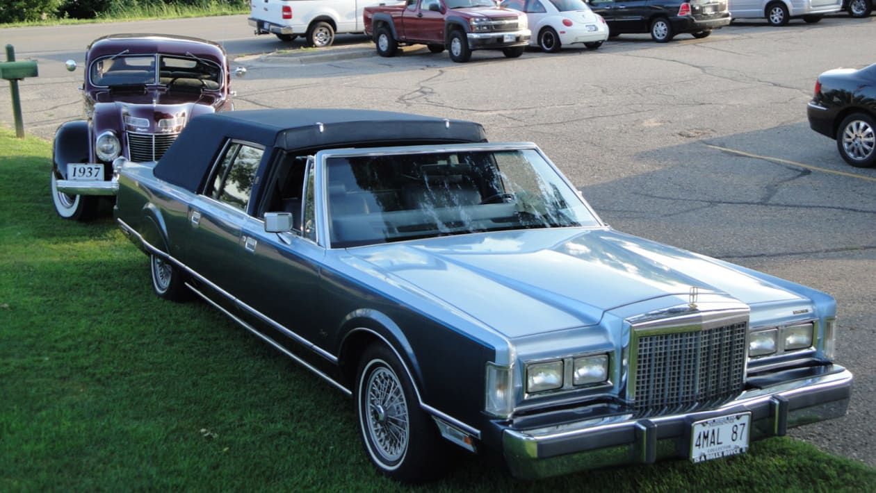 Lincoln Town Car/Ford Crown Victoria pictures Auto Express