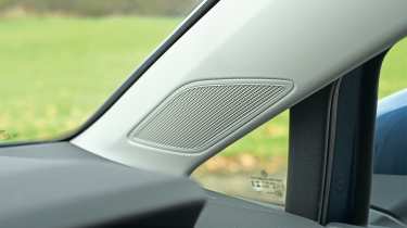 Car Audio test - VW Golf premium speaker