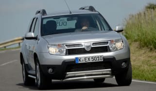 Dacia Duster front cornering