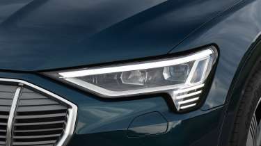 Used Audi e-tron - front light