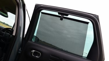 Citroen C3 Aircross - window blinds