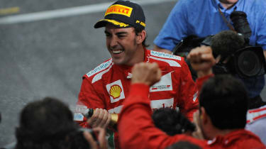 Fernando Alonso celebrates