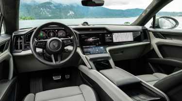 Porsche Cayenne Coupe - dash