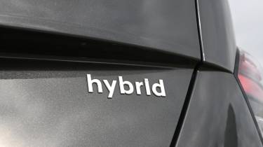 Hyundai Kona Mk2 - 'hybrid' badge