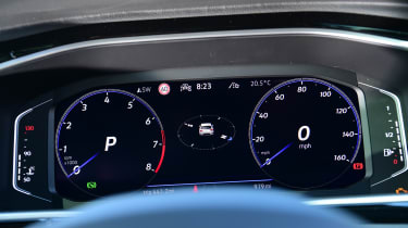 Volkswagen T-Roc R line - dial screen