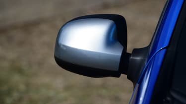Dacia Logan MCV Stepway - wing mirror
