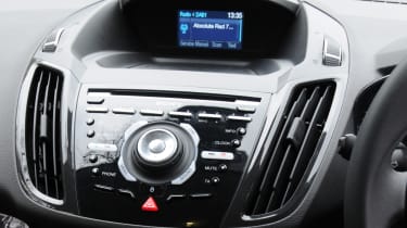Ford Kuga centre console