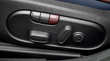New MINI Clubman 2015 seat buttons