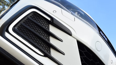 Volkswagen Golf GTE 2017 - bumper vents