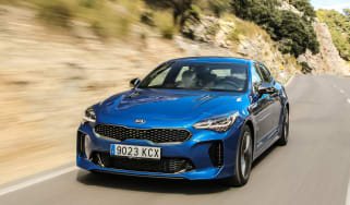 Kia Stinger - front