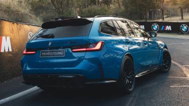 BMW M3 CS Touring - rear tracking circuit