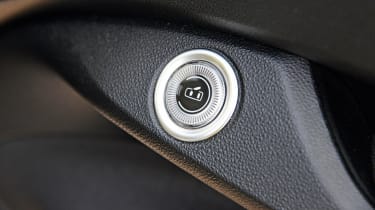 Fiat 500 - door button