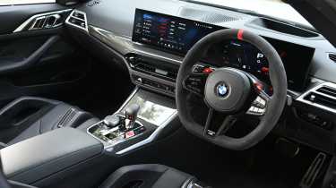BMW M4 Competition - dashboard
