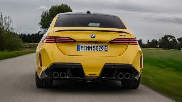 BMW M5 - full rear