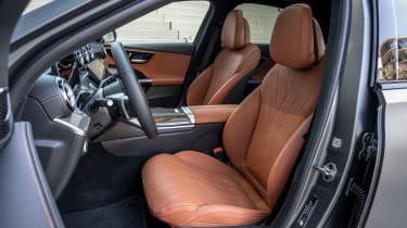 Mercedes C-Class - front seats