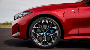 BMW 3 Series Touring Facelift front wheel