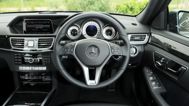 Mercedes E220 CDI SE interior