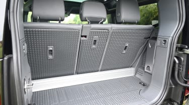 Land Rover Defender - boot