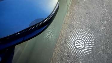 Volkswagen Tiguan - puddle light