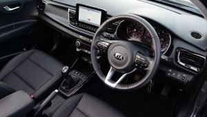 Kia Rio facelift - cabin