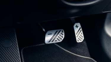 Kia EV6 GT - pedals