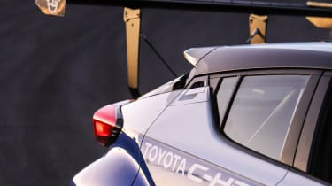 Toyota C-HR R-Tuned 