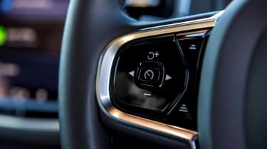 Volvo XC90 Recharge - steering wheel controls