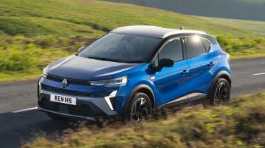 Renault Captur facelift UK - front cornering